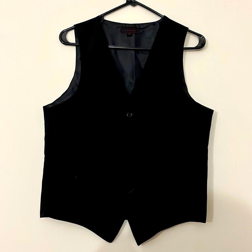 Kyle Thomas Men’s Black Vest